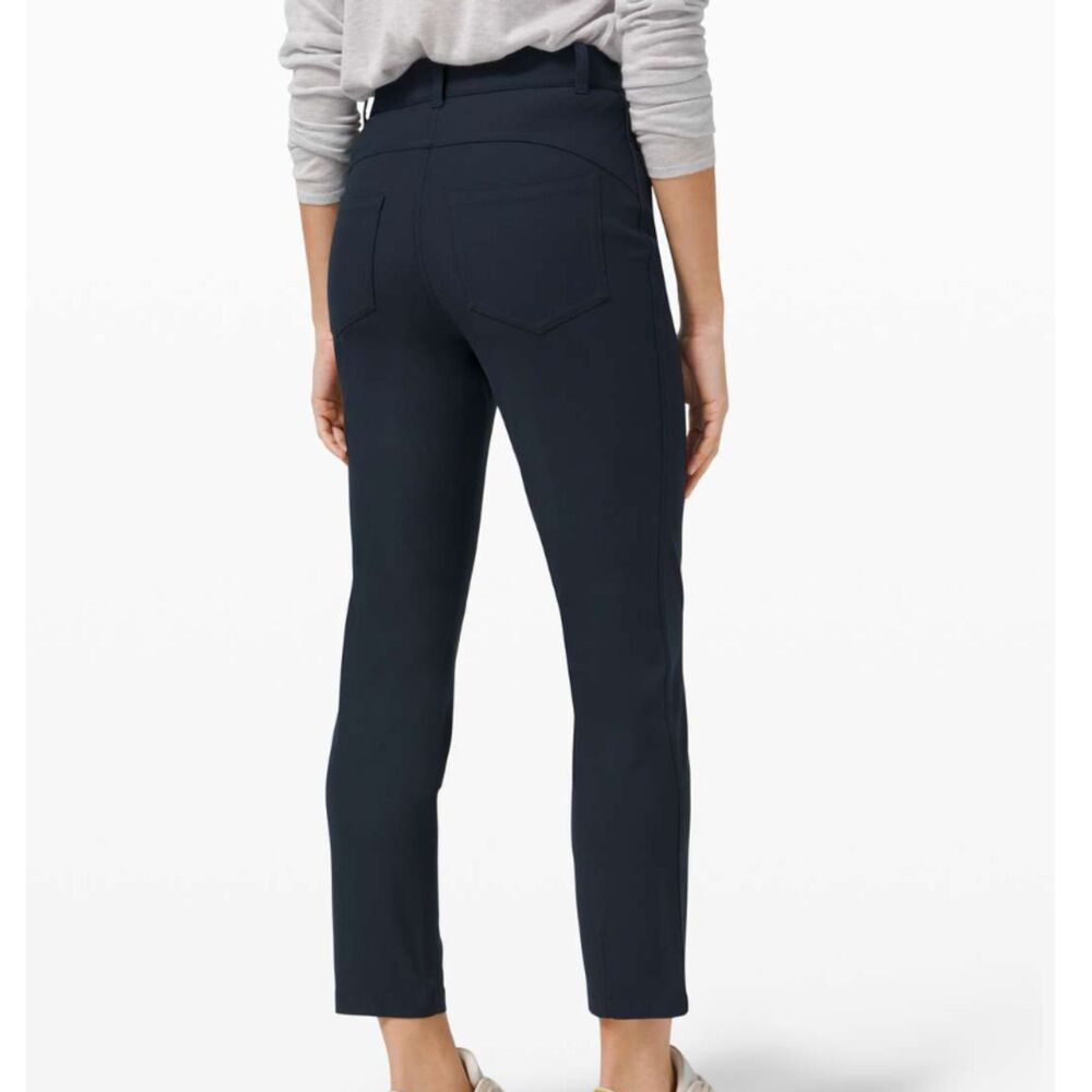 Women Lululemon City Sleek 5 Pocket 7/8 Pant True Navy Size 6